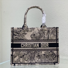 Christian Dior Shopping Bags